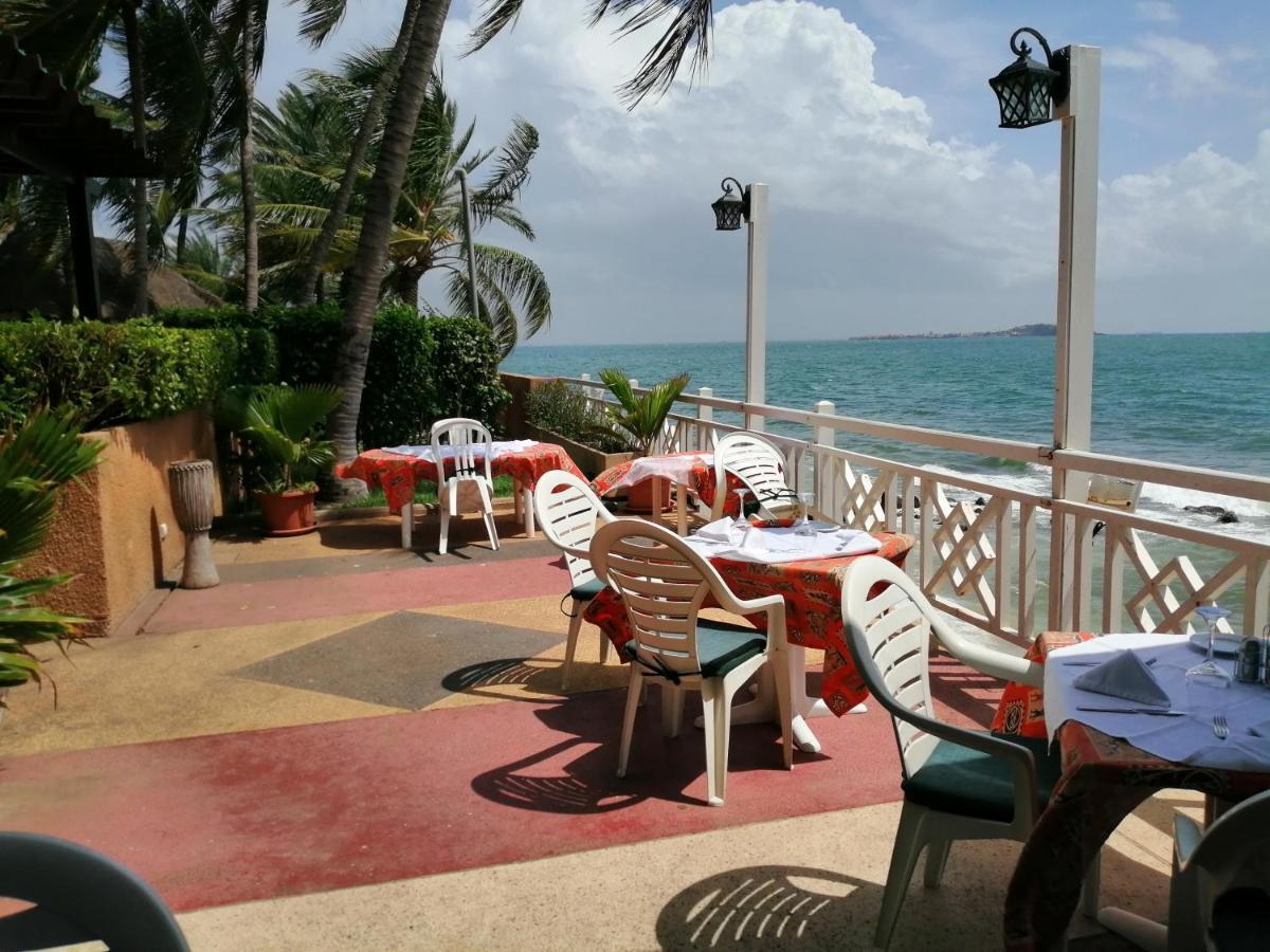 Hotel Jardin Savana Dakar Exterior photo