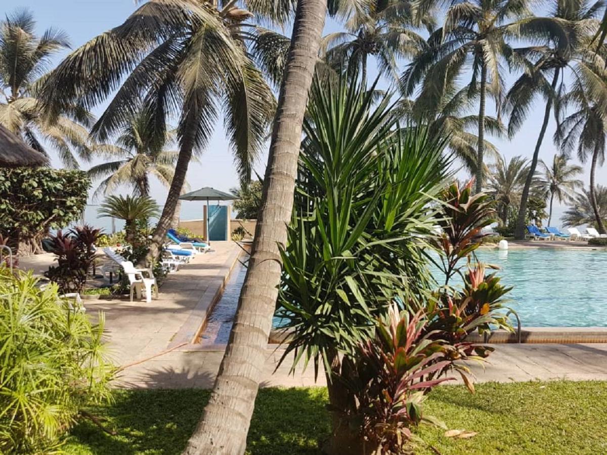 Hotel Jardin Savana Dakar Exterior photo